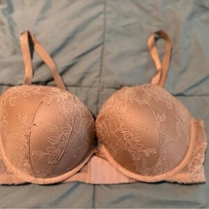 Victoria's Secret Lace Underwire Bra - Beige